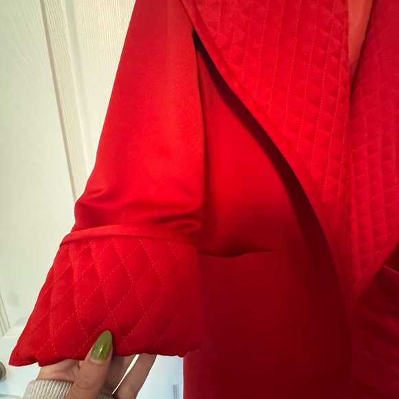 Vintage Victor Costa for Saks Fifth Avenue Red Quilted Shawl Collar Coat - Picture 3 of 6